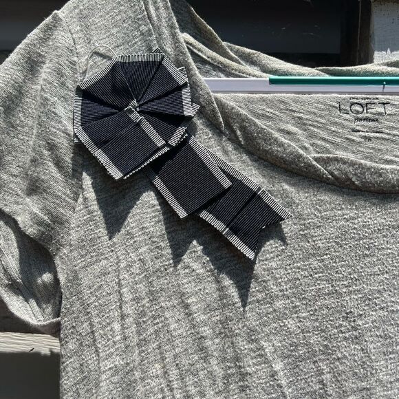 Bow Detail LOFT Tee - Picture 2 of 7